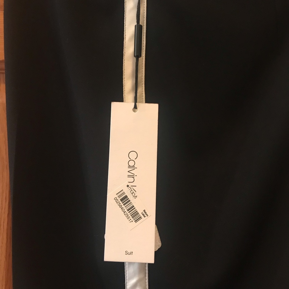 Women’s Straight Leg Slacks - Picture 3 of 4